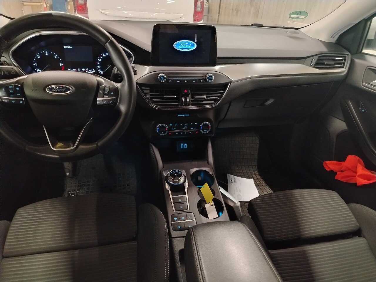 Ford Focus Turnier 2.0 EB Titanium NAVI LED SHZ STHZG AHK 5