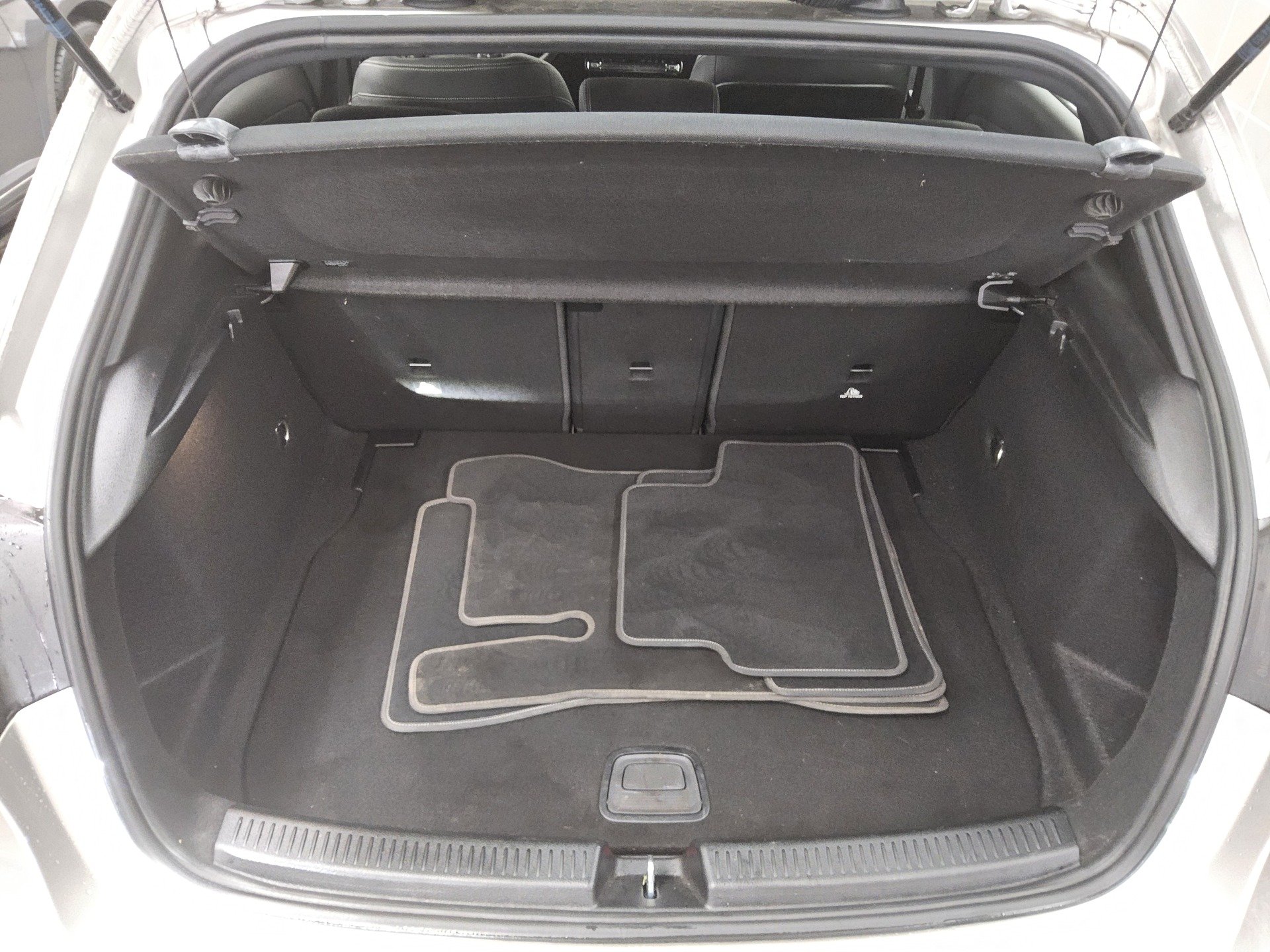 Mercedes-Benz A 220 d AHK Navi StandHzg Distronic+ 12