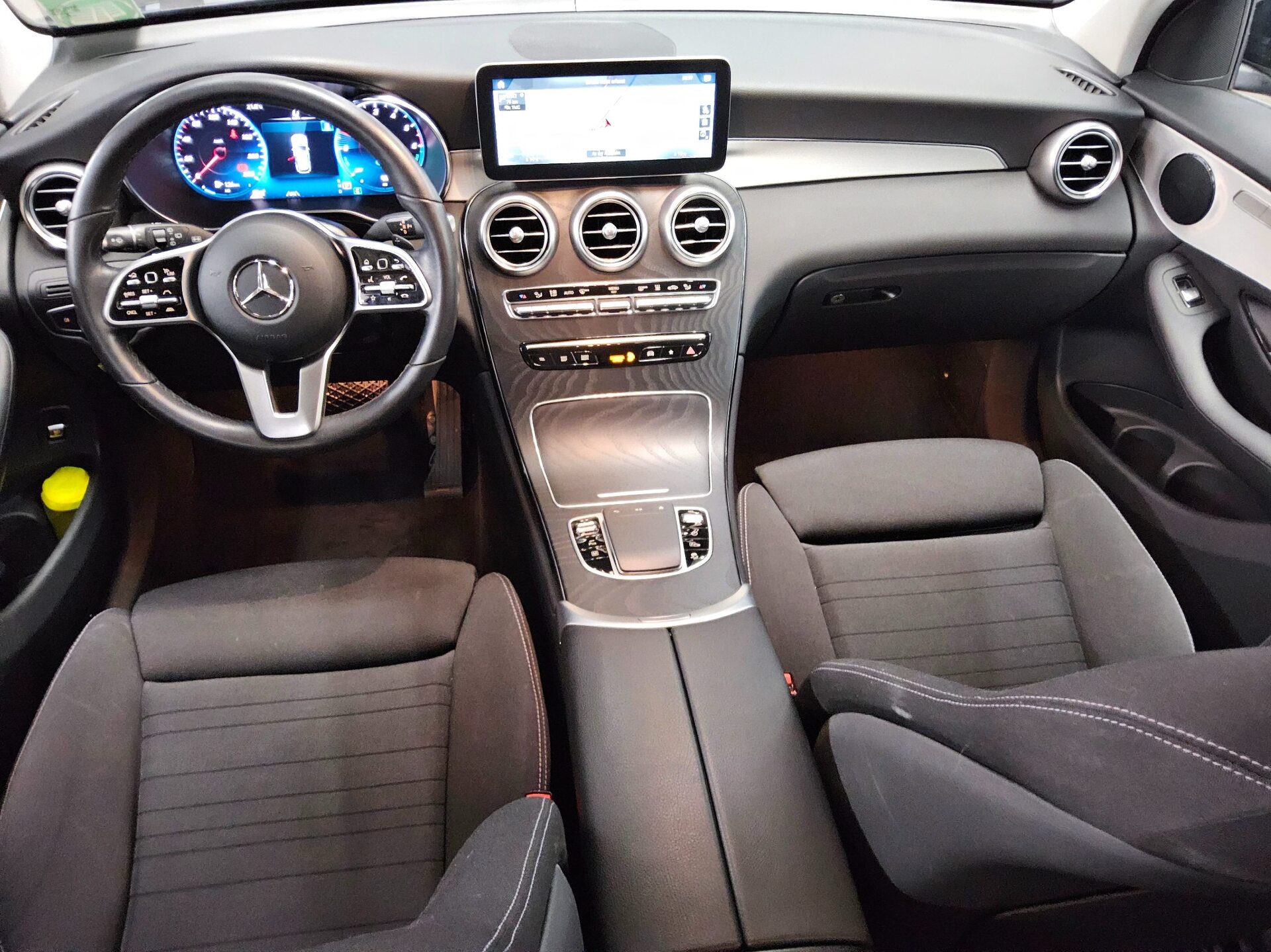 Mercedes-Benz GLC 300 de 4M Navi LED 5