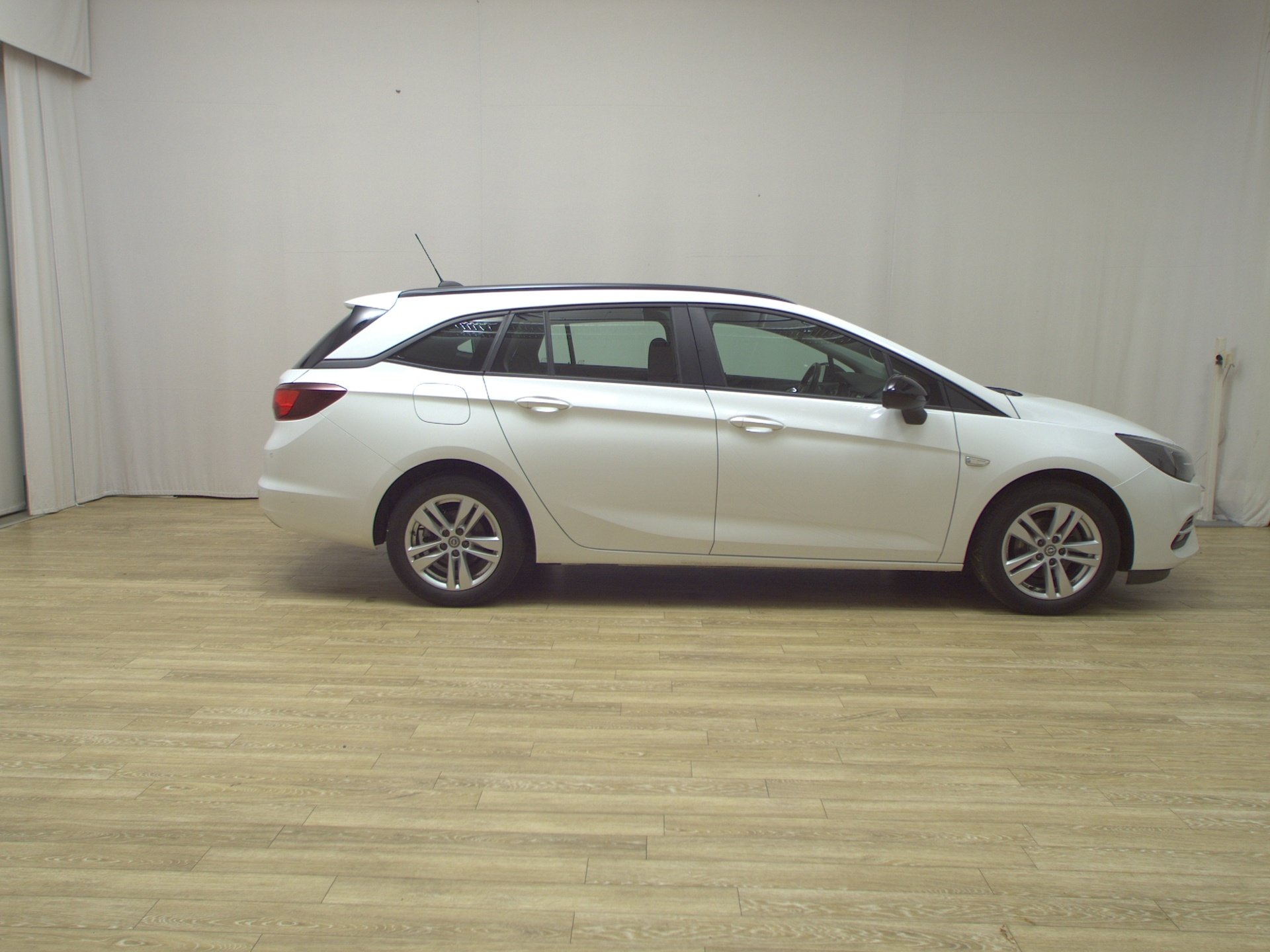 Opel Astra ST 1.5 D Business Ed. Navi LED RfK PDC Shz