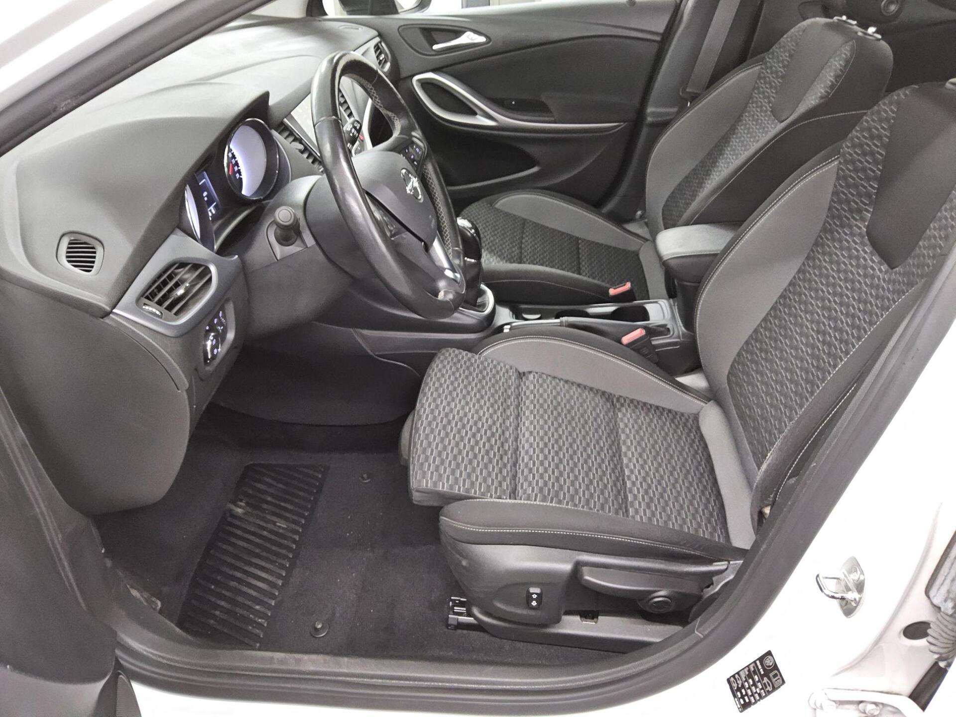 Opel Astra ST 1.5 D Business Ed. Navi LED RfK PDC Shz 8