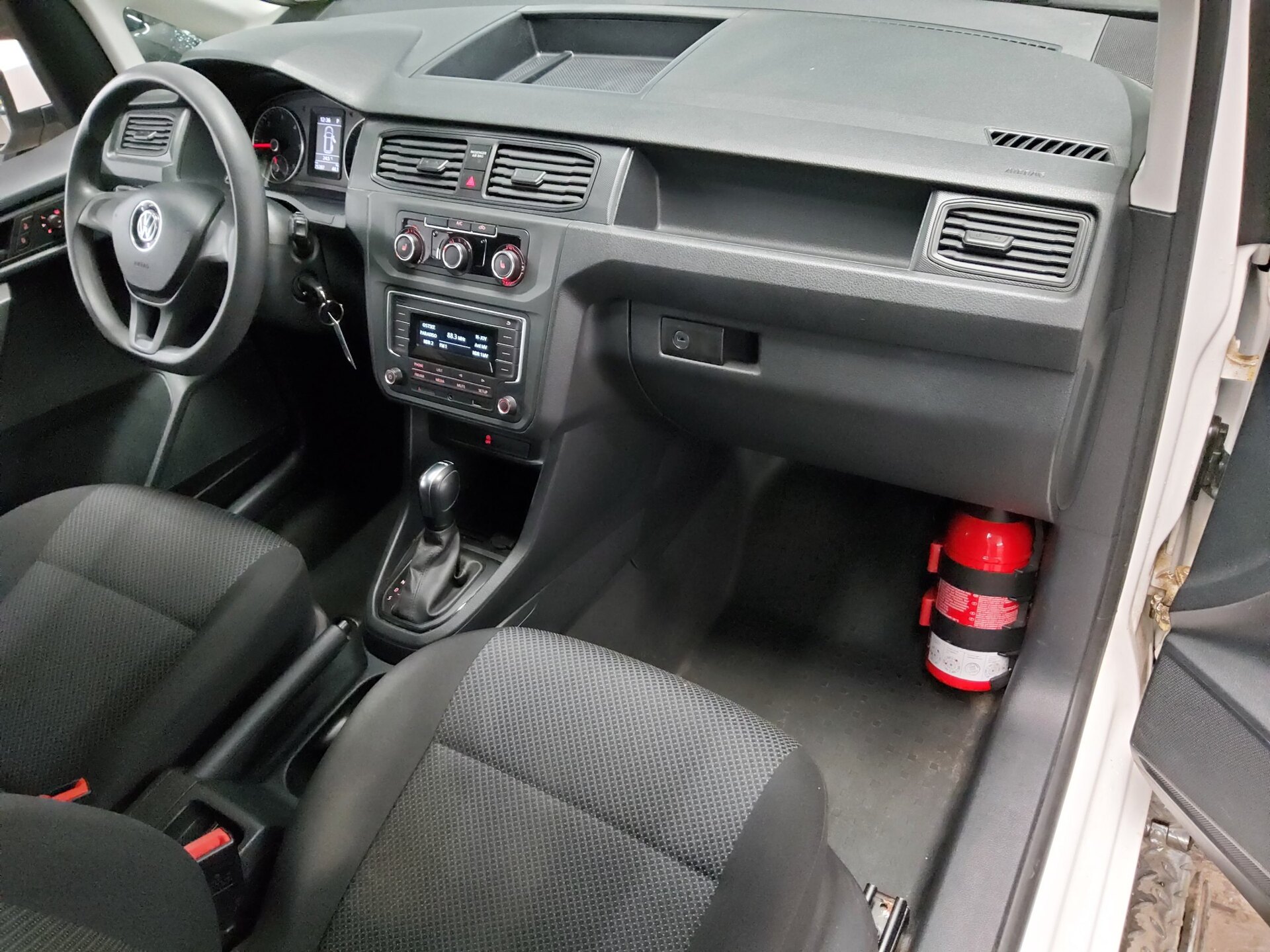 Volkswagen Caddy 2.0 TDI Kasten DSG Trendline Klima Shz PDC 5