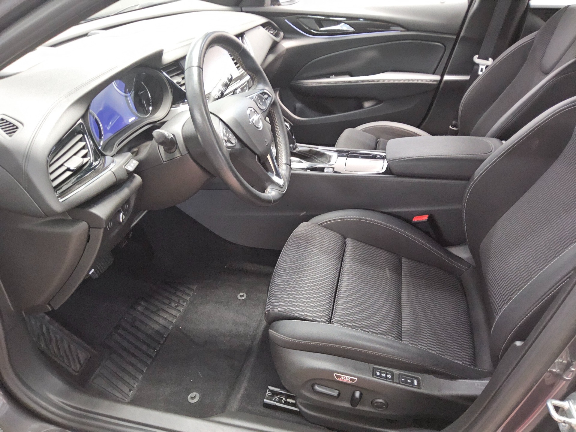 Opel Insignia ST 2.0 CDTI Business Ed. Navi HuD AHK 8