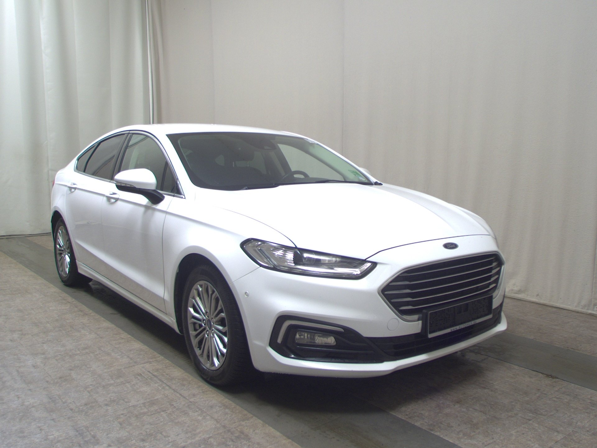 Ford Mondeo 2.0 EB Titanium Navi LED 4xShz ACC PDC 3