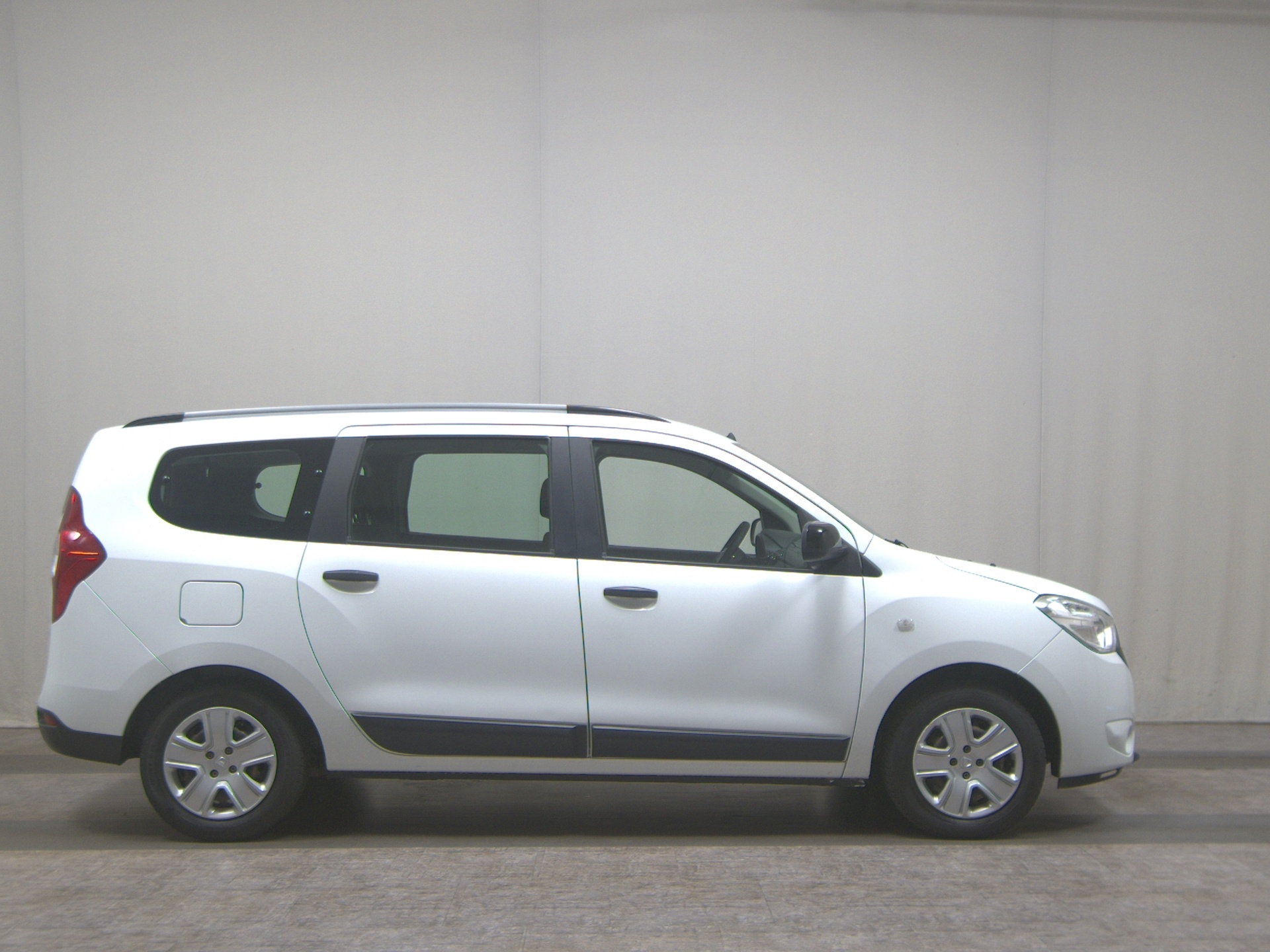 Dacia Lodgy 1.3 TCe Comfort 7-Sitzer BT Shz Tempomat
