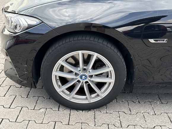 BMW 320e Touring 2.0i NAVI KLIMAAUT LED SPORTSITZE SHZ 12