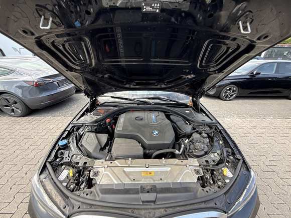 BMW 320e Touring 2.0i NAVI KLIMAAUT LED SPORTSITZE SHZ 11