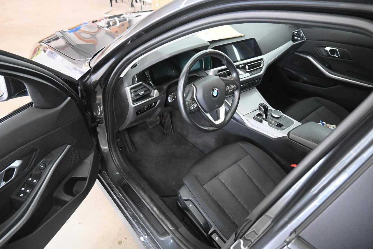 BMW 318dA KLIMAAUT LED PDC COCKPIT 6
