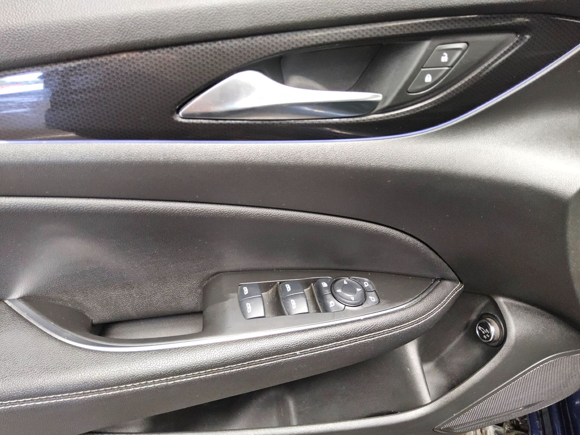 Opel Insignia ST 2.0 D Elegance T-Leder Navi LED HuD 9
