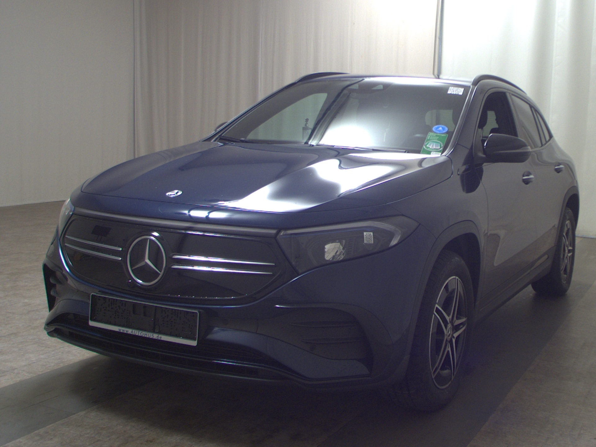 Mercedes-Benz EQA 250 AMG-Line T-Leder Navi LED MBUX high AHK 2