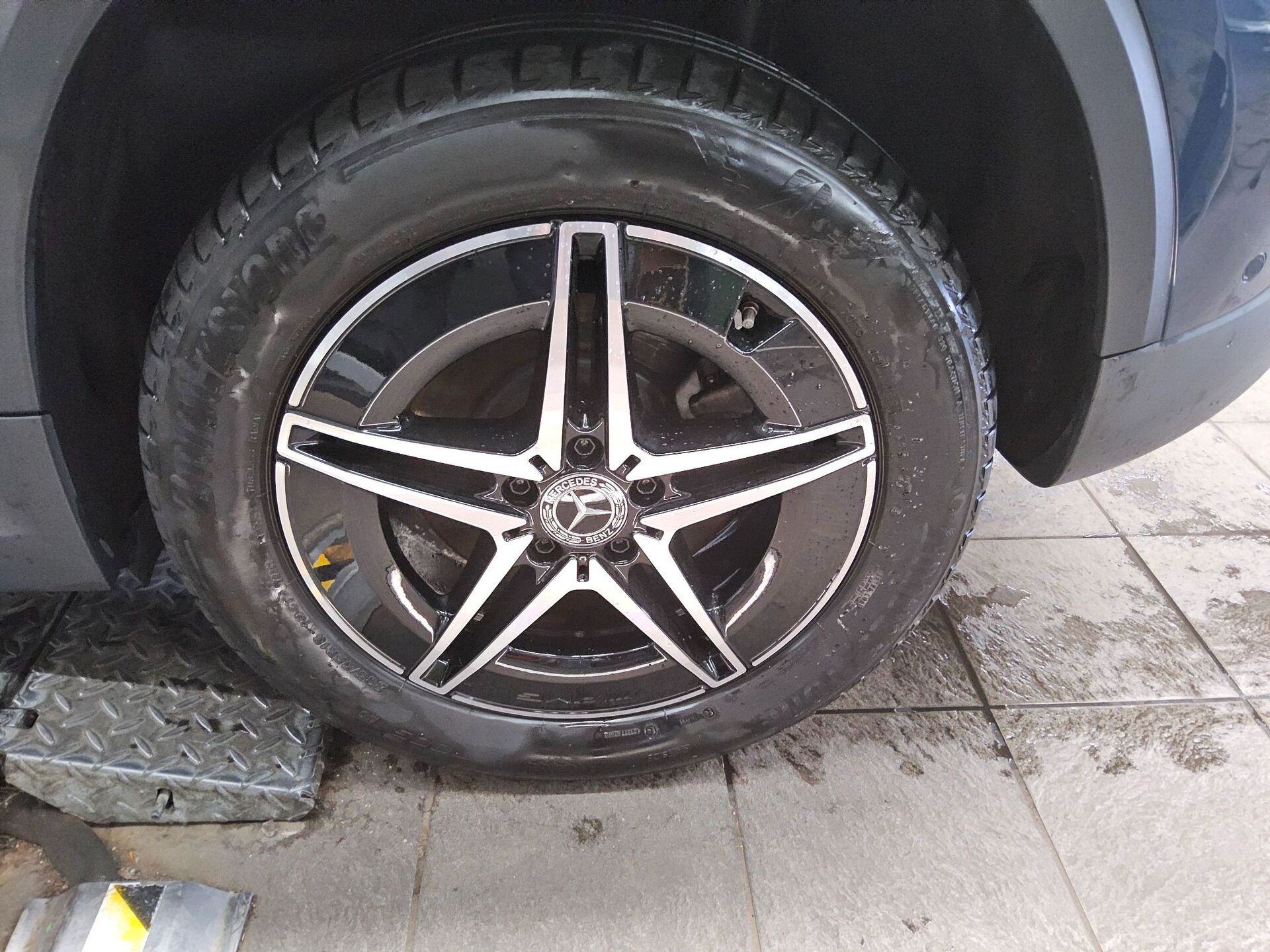 Mercedes-Benz EQA 250 AMG-Line T-Leder Navi LED MBUX high AHK 11