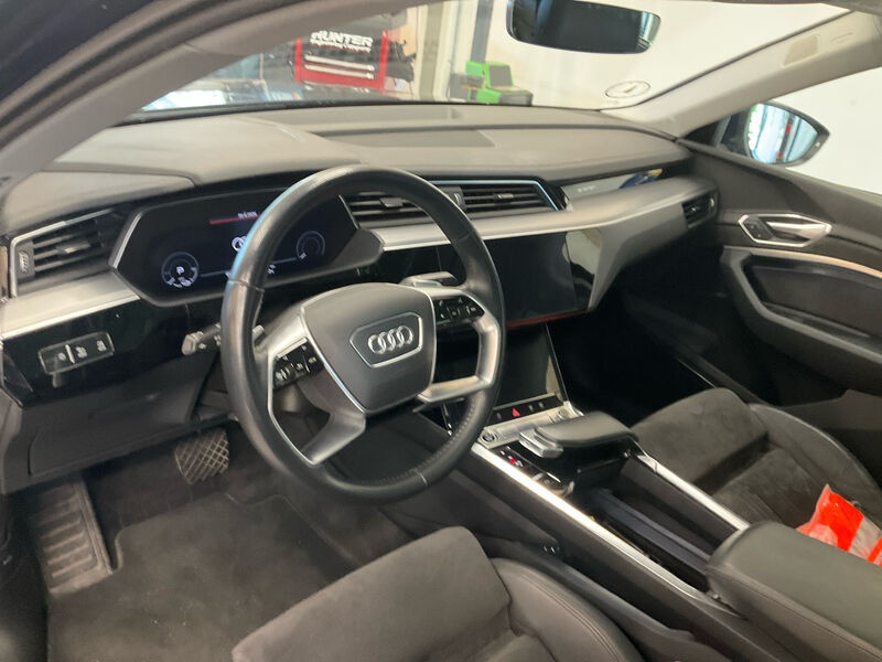 Audi e-tron Sportback 55 Qu. T-LEDER NAVI KLIMAAUT LED SPORTSITZE 5