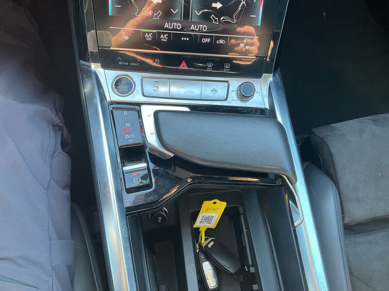 Audi e-tron Sportback 55 Qu. T-LEDER NAVI KLIMAAUT LED SPORTSITZE 10