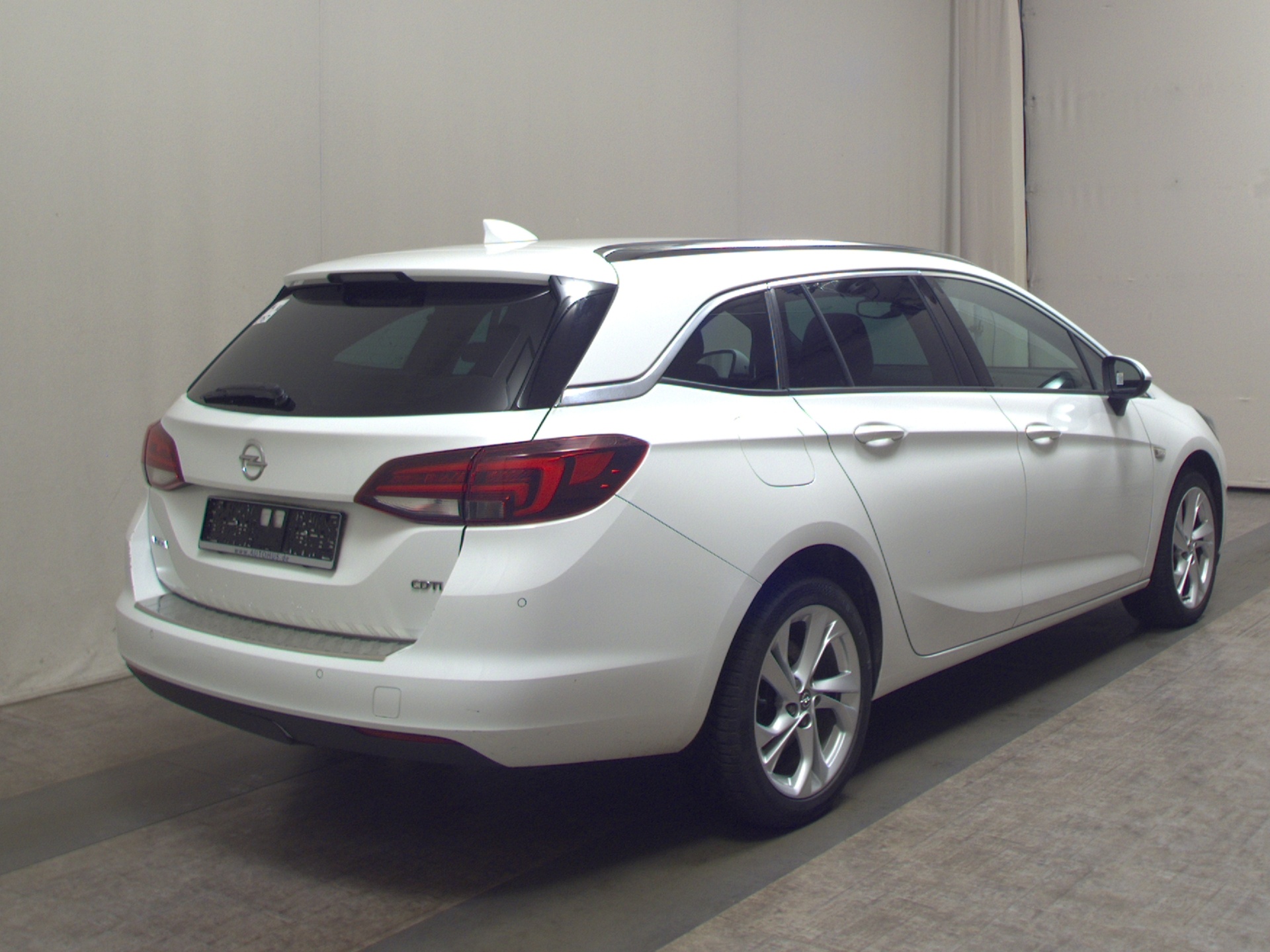 Opel Astra ST 1.6 D Dynamic Navi PDC SHZ 4
