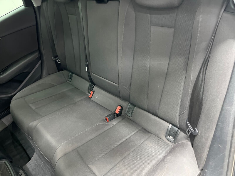 Audi A4 Avant 40 TDI sport NAVI SPORTSITZE KLIMAAUT RADIO XENON 11