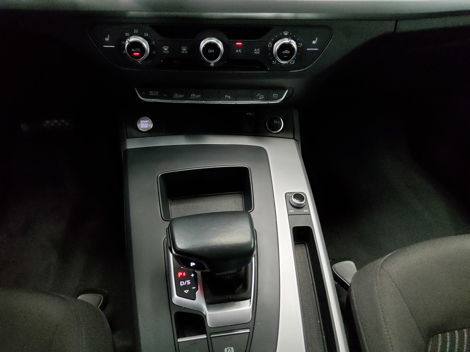 Audi Q5 35 TDI Navi LED Virtual PDC+ 6