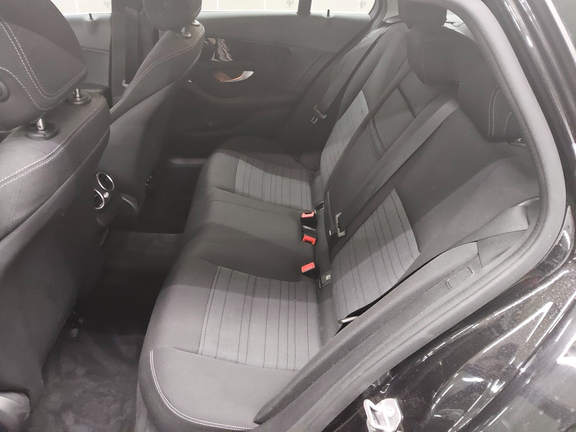 Mercedes-Benz C 300 T de Avantgarde Navi LED AHK 12