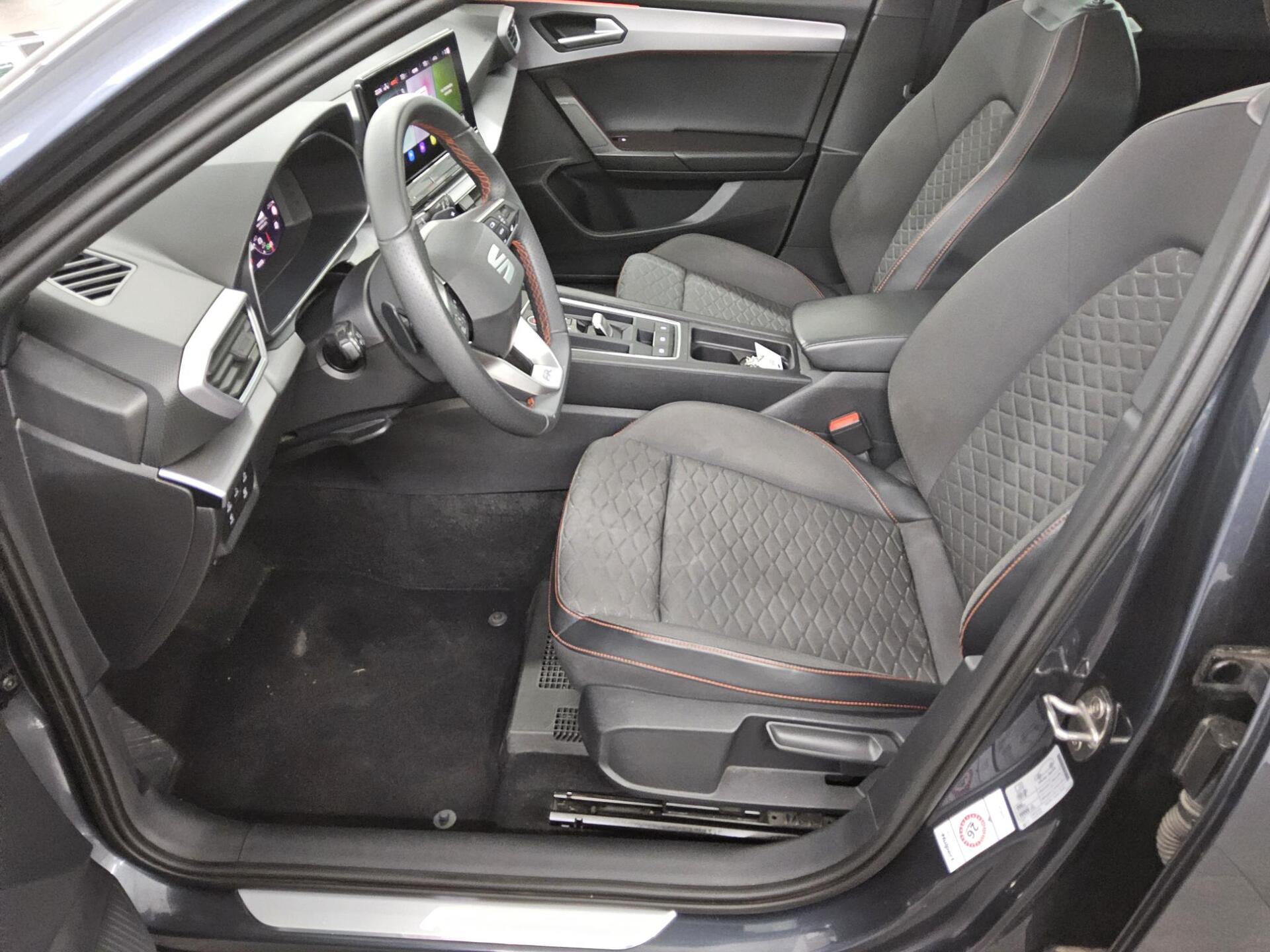 Seat Leon Sportstourer 2.0 TDI FR-Line Navi LED Virtual Beats Pano RFK 9