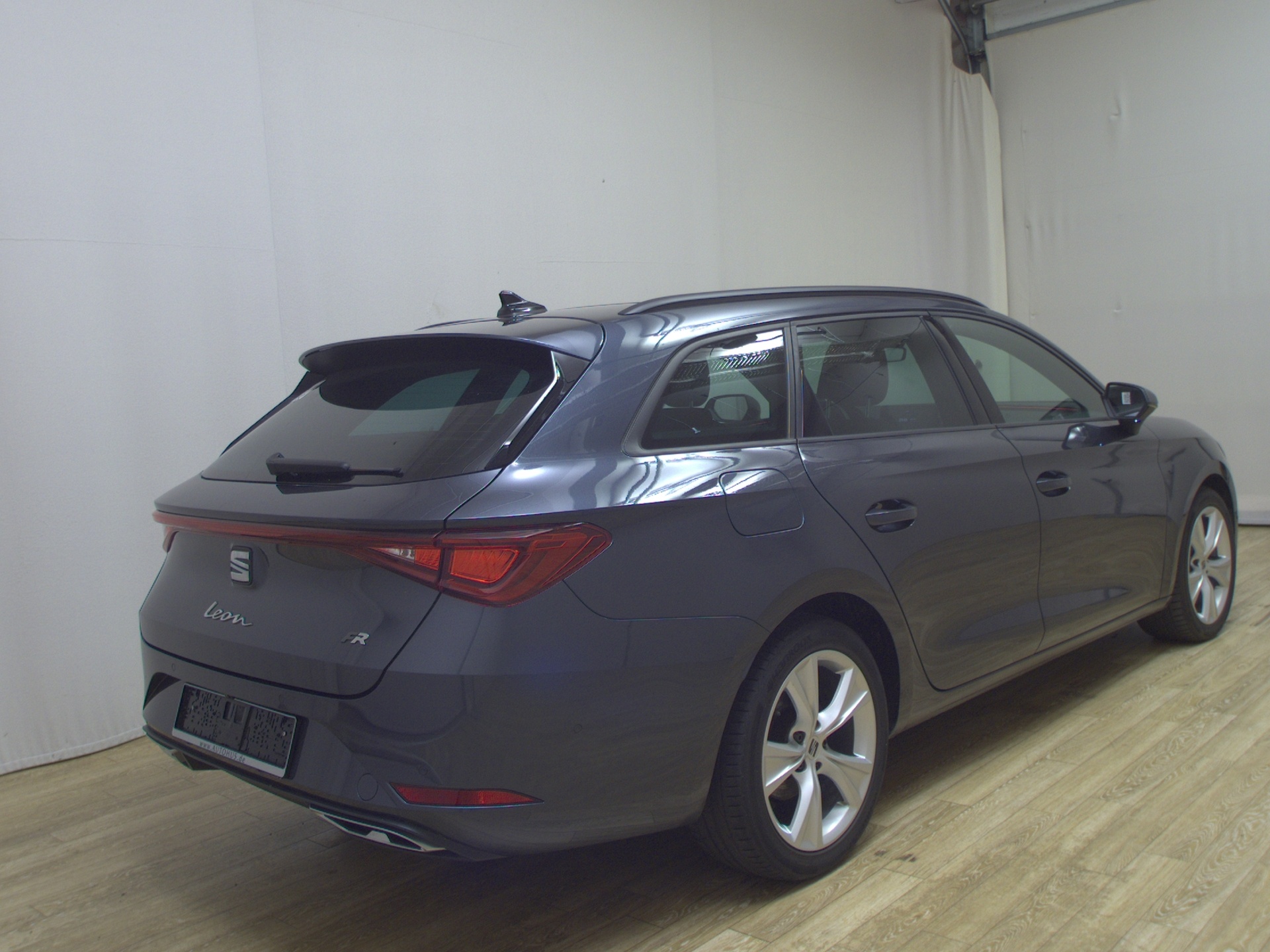Seat Leon Sportstourer 2.0 TDI FR-Line Navi LED Virtual Beats Pano RFK 4