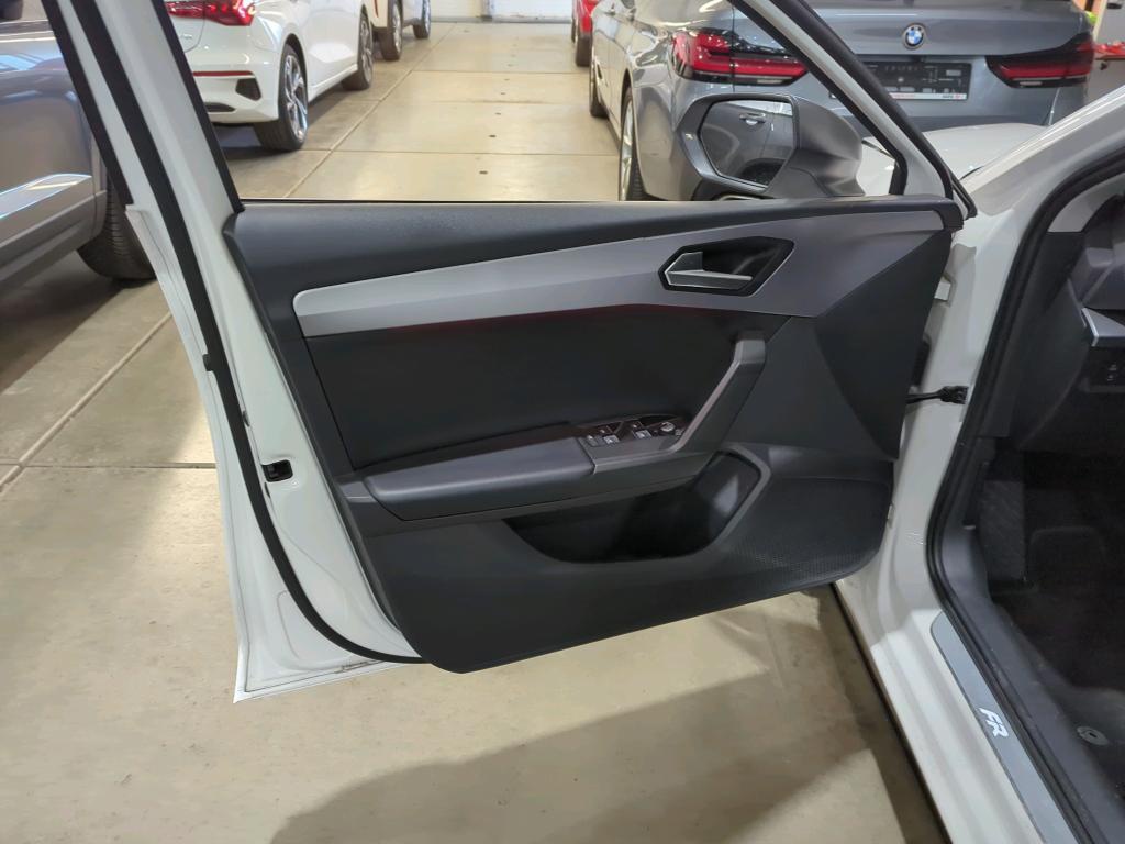 Seat Leon Sportstourer 2.0 TDI FR-Line Navi LED Pano 12