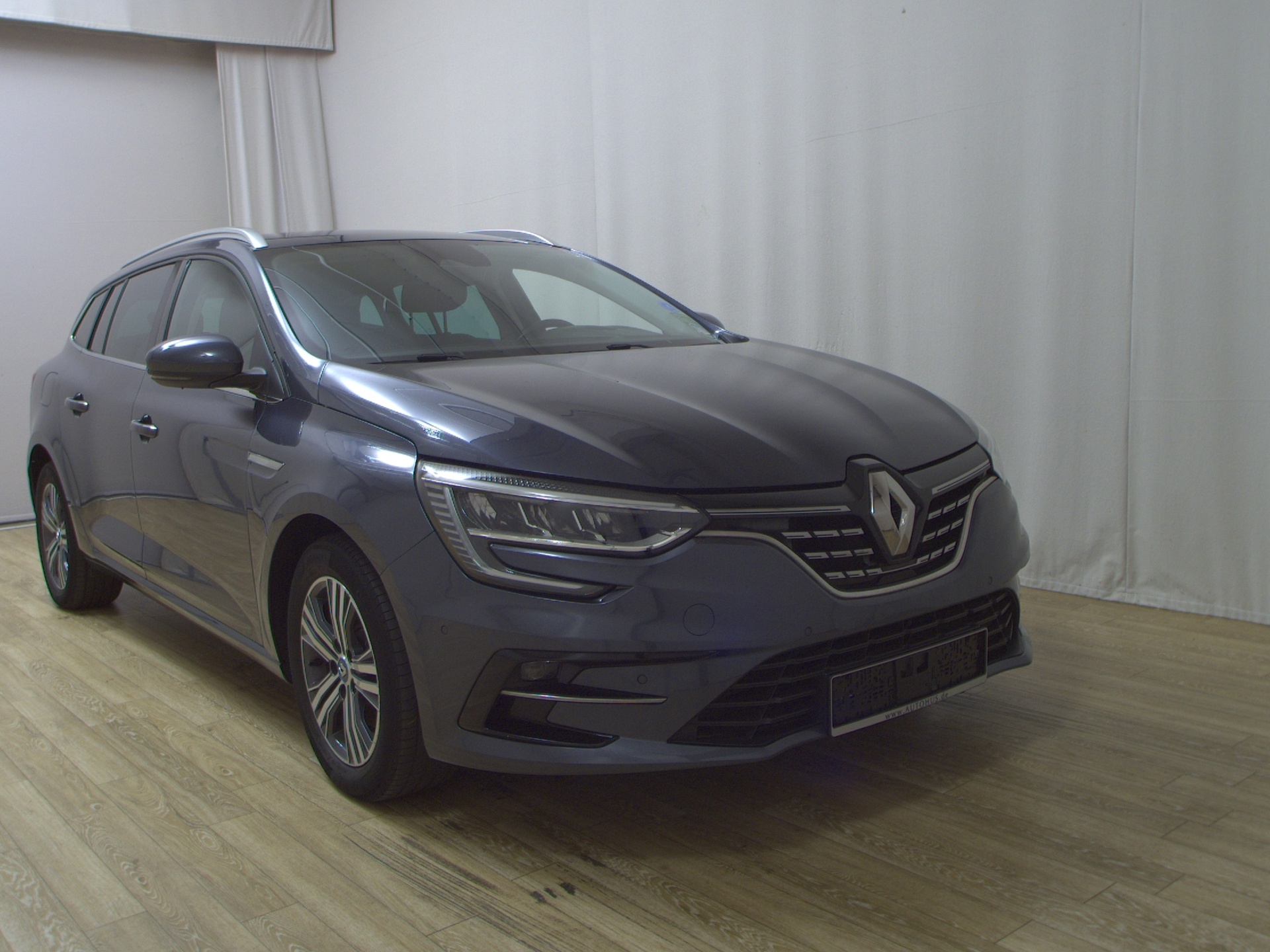 Renault Megane Grandtour 1.6 E-Tech Intens Navi LED PDC 3
