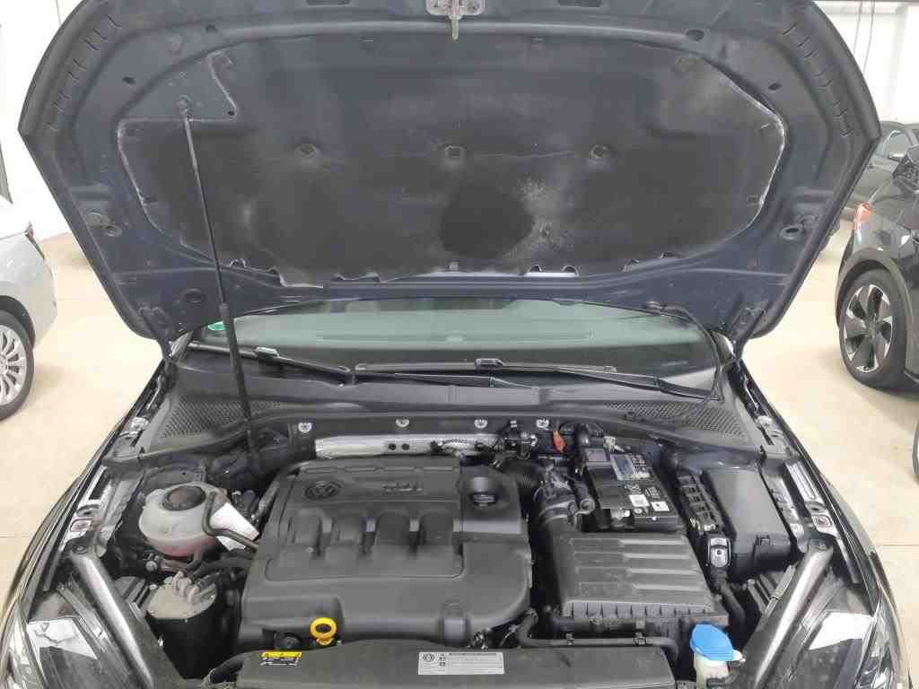 Volkswagen Golf Var. 2.0 TDI GTD LEDER NAVI LED PANO 12