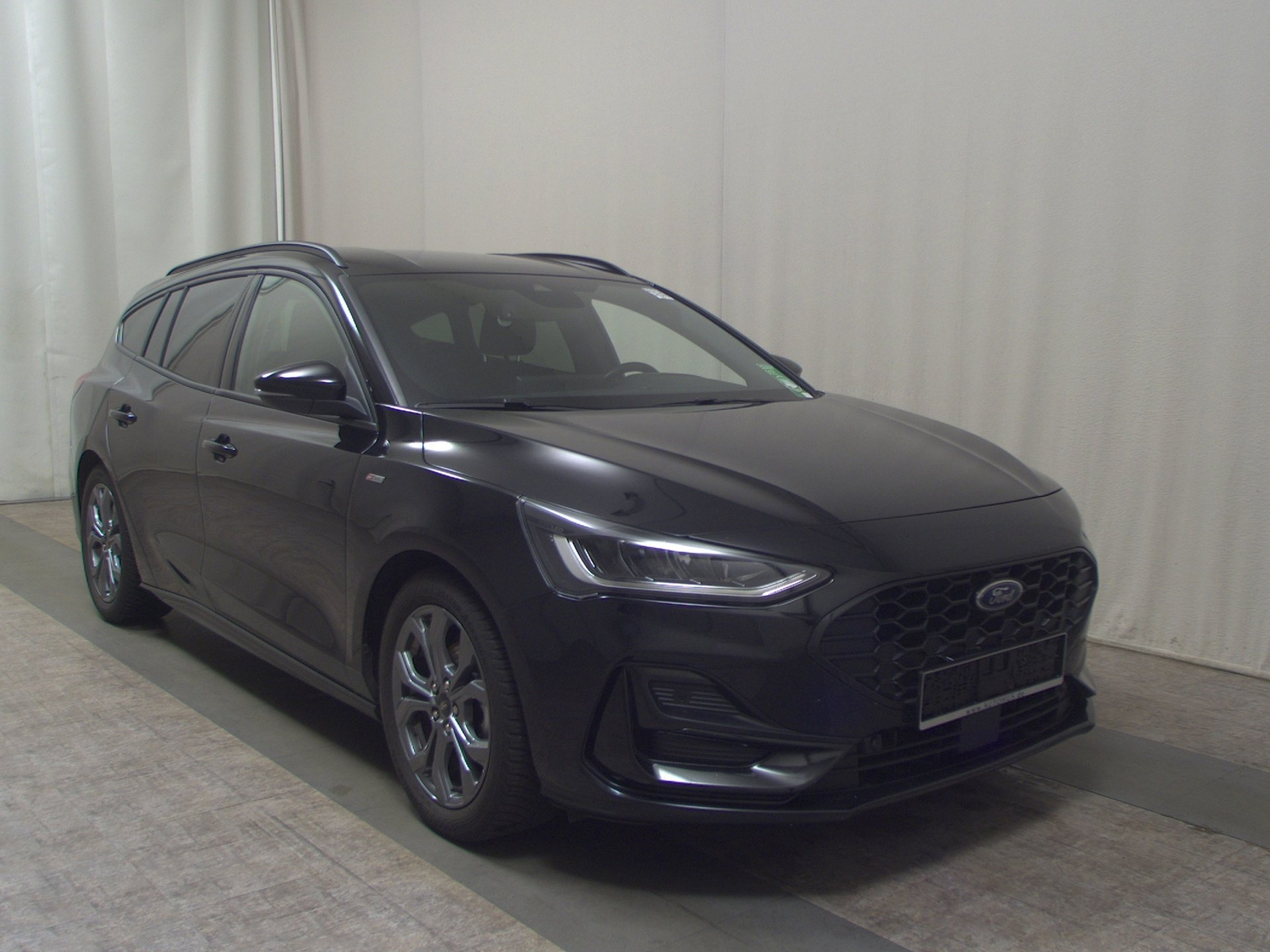 Ford Focus Turnier 1.0 EB ST-Line Navi LED RFK SHZ 3