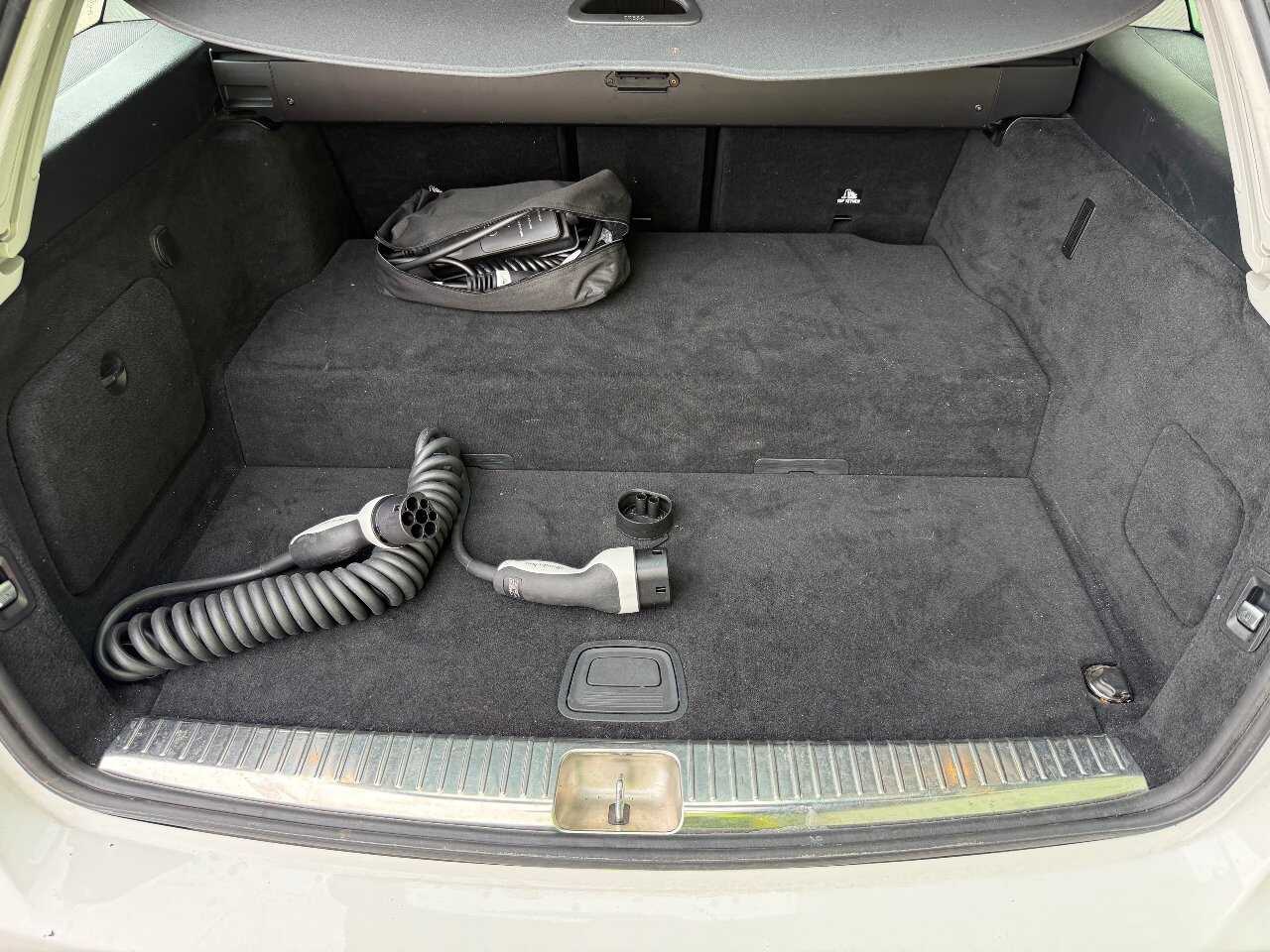 Mercedes-Benz C 300 T de Avantgarde Navi LED Pano RFK SHZ 10