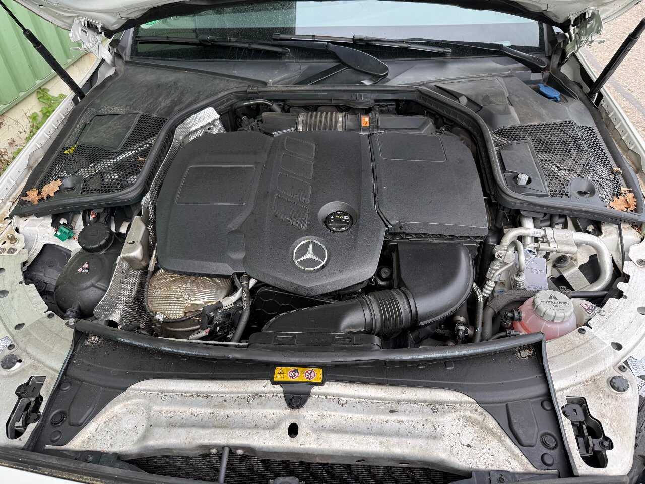 Mercedes-Benz C 300 T de Avantgarde Navi LED Pano RFK SHZ 11