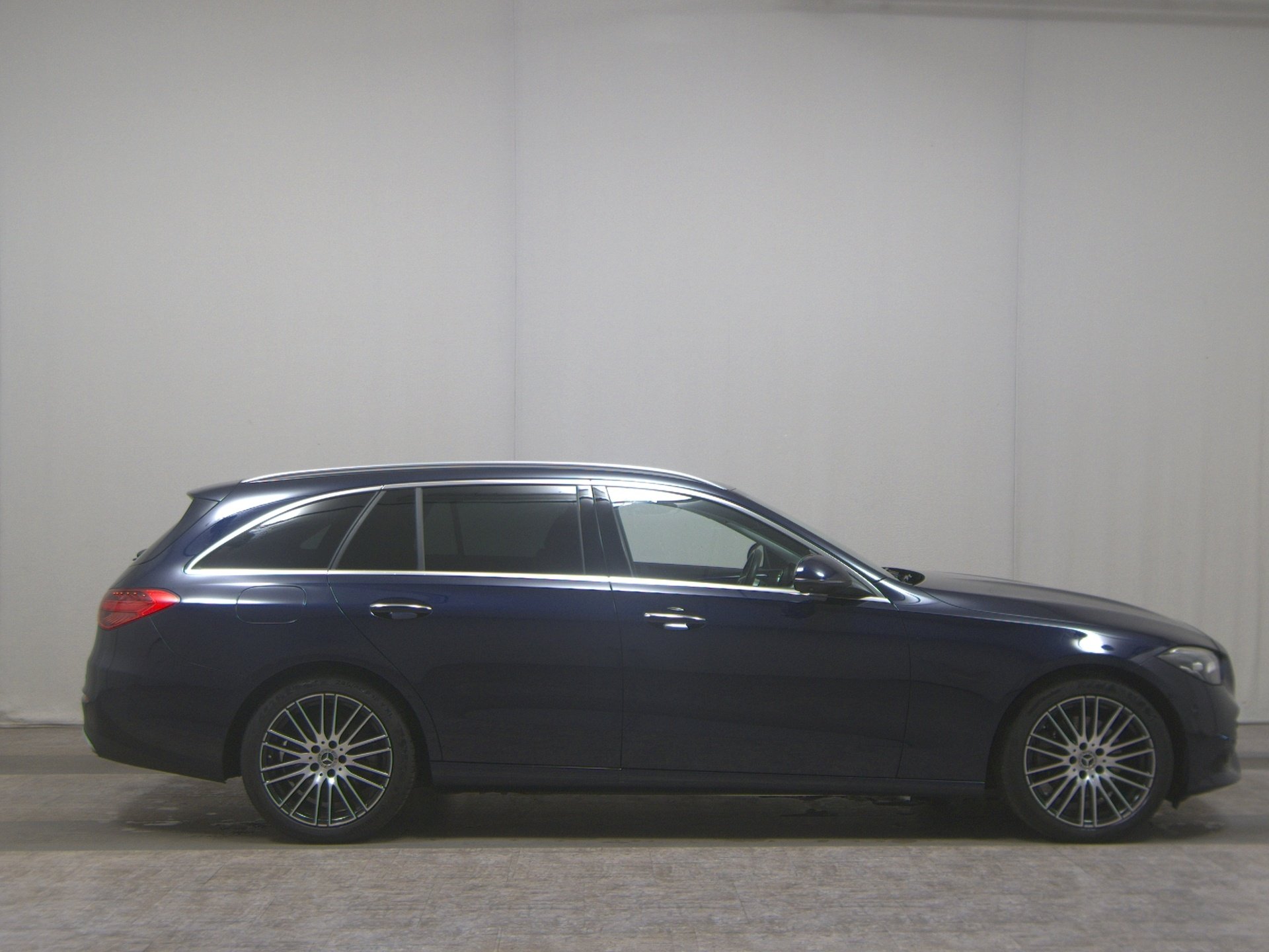 Mercedes-Benz C 200 T d Avantgarde T-Leder Navi LED Sound RFK