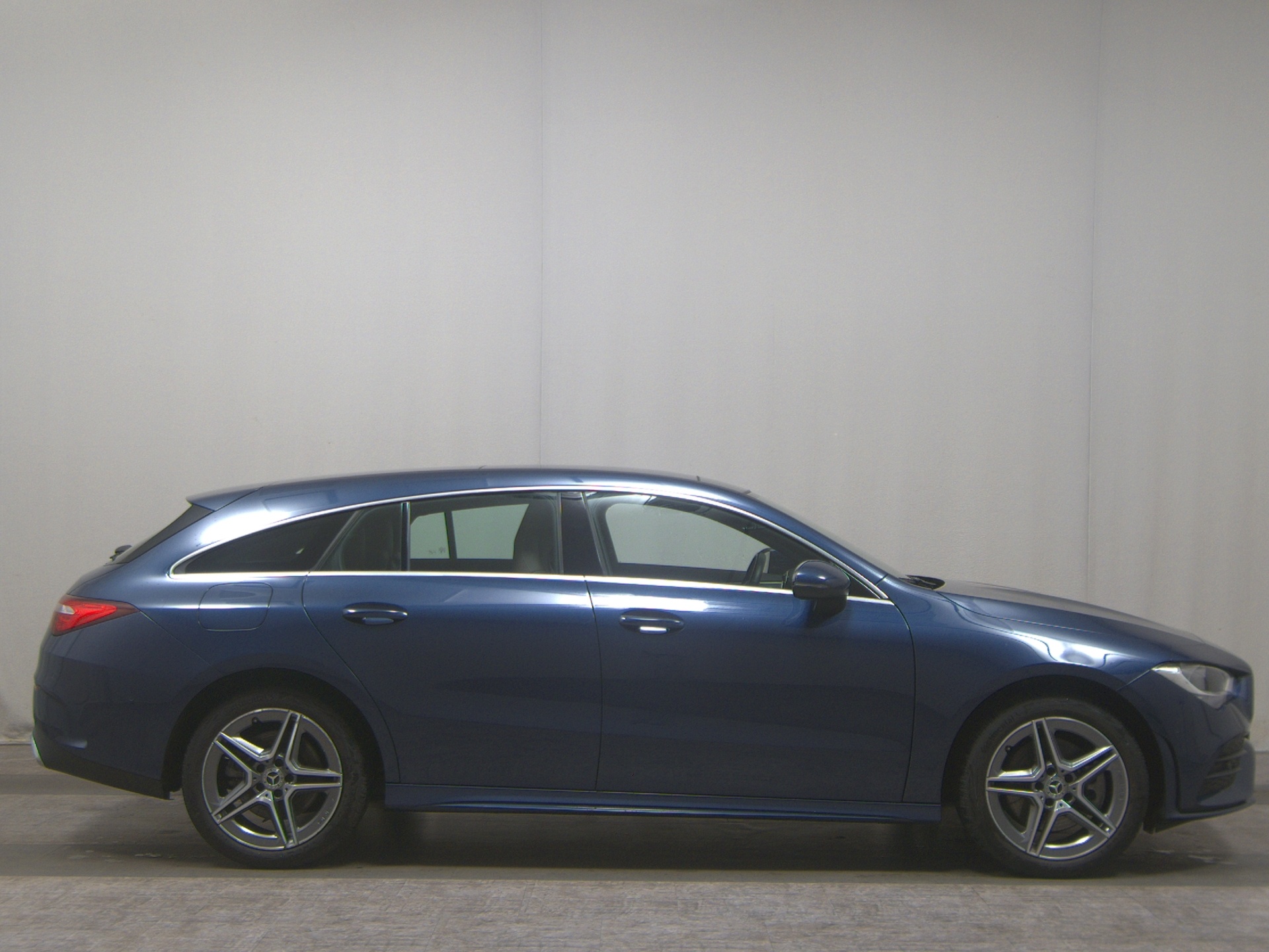 Mercedes-Benz CLA 250 Shooting Brake e AMG-Line Leder Navi Pano