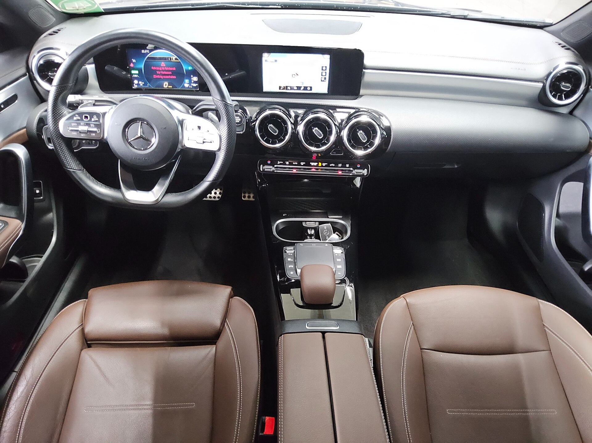 Mercedes-Benz CLA 250 Shooting Brake e AMG-Line Leder Navi Pano 5