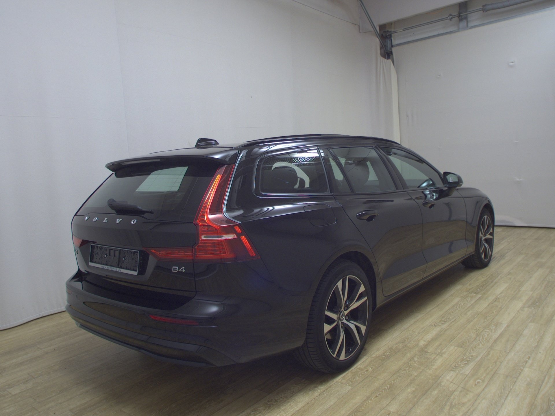 Volvo V60 B4 D Plus Dark Navi LED Pano Leder H/K BLIS 4