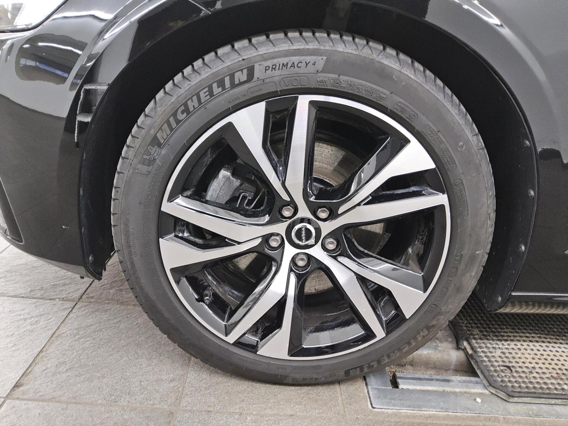 Volvo V60 B4 D Plus Dark Navi LED Pano Leder H/K BLIS 11
