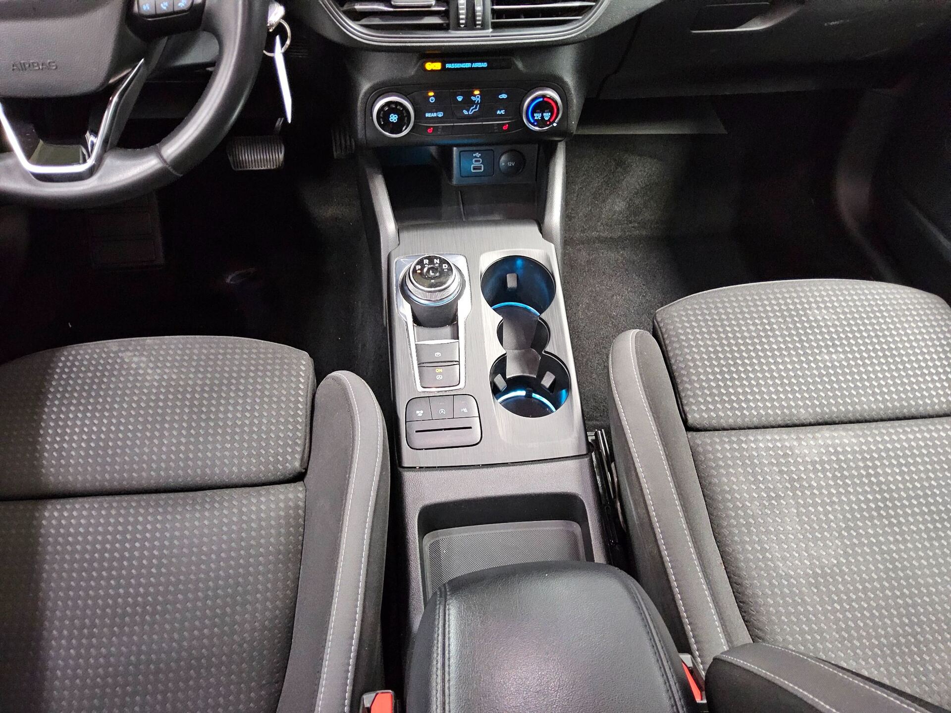 Ford Focus Turnier 1.5 EB Cool&Connect Navi LED PDC SHZ Sportsitze 6