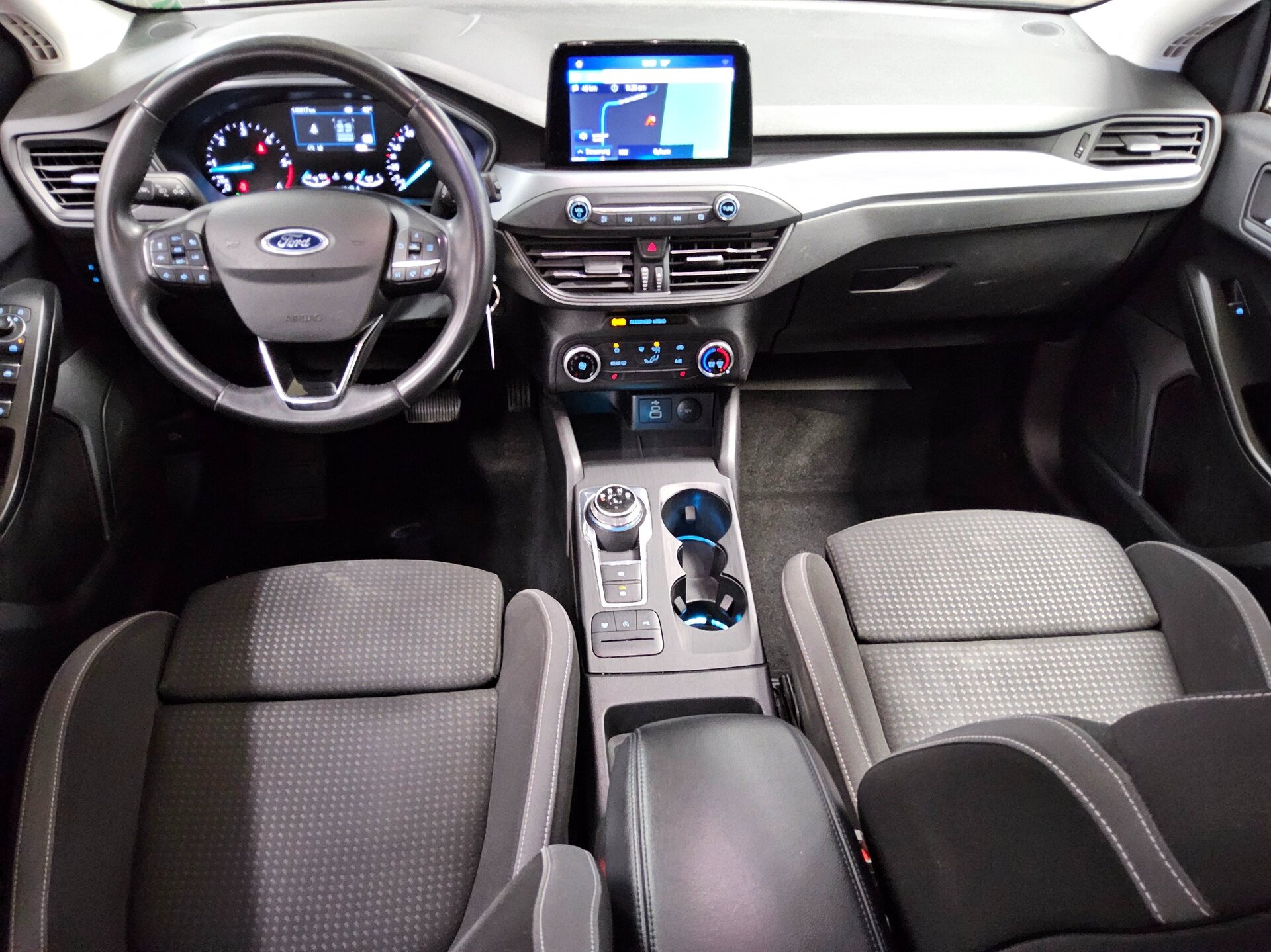 Ford Focus Turnier 1.5 EB Cool&Connect Navi LED PDC SHZ Sportsitze 5
