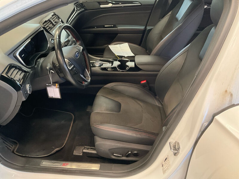 Ford Mondeo Turnier 2.0 EB ST-Line NAVI SPORTSITZE KLIMAAUT LED RADIO 6
