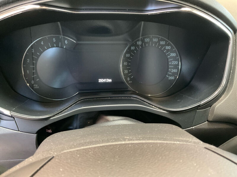 Ford Mondeo Turnier 2.0 EB ST-Line NAVI SPORTSITZE KLIMAAUT LED RADIO 10