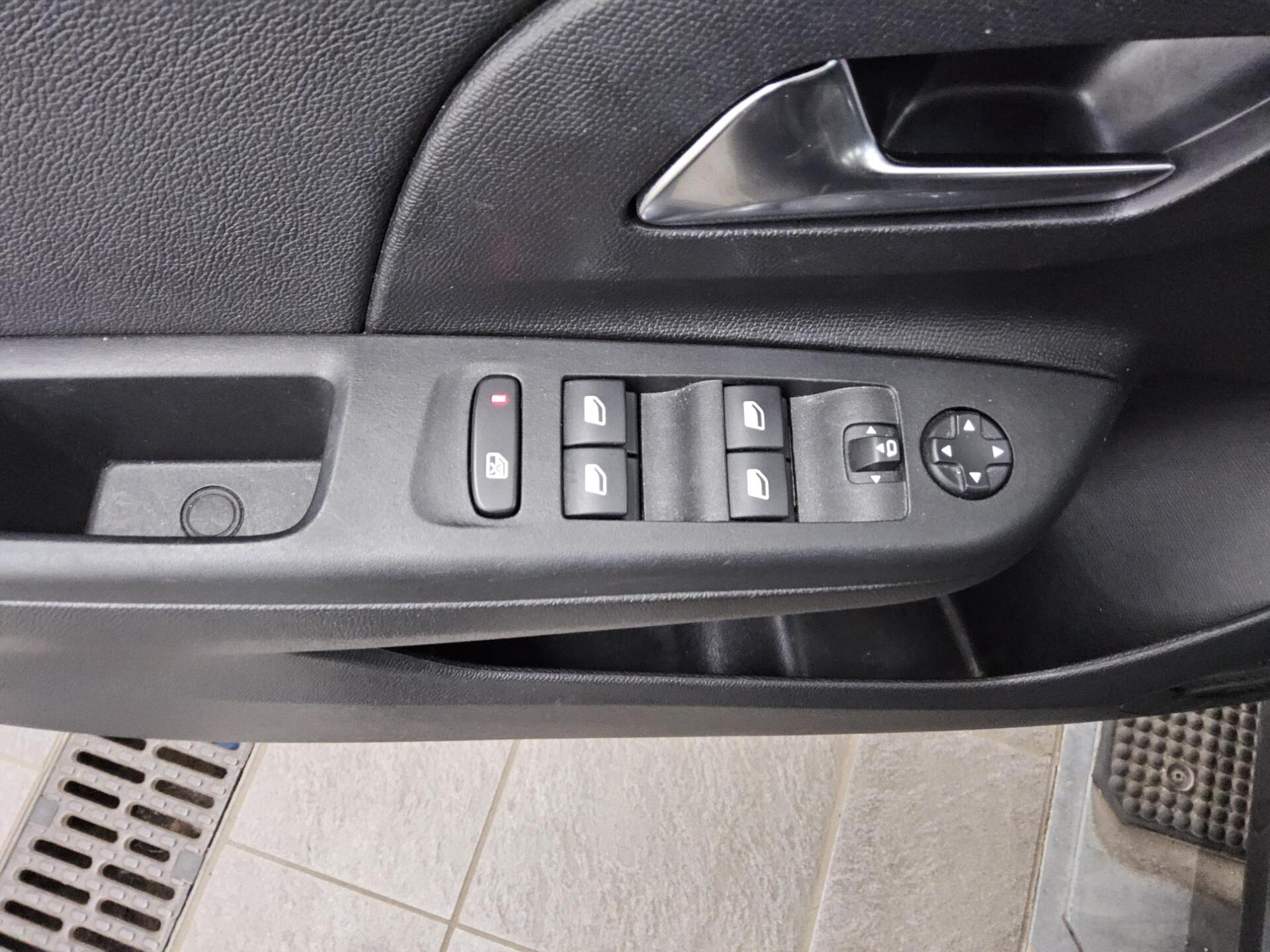 Opel Corsa 1.2 GS Line T-Leder Komfort Pkt 10