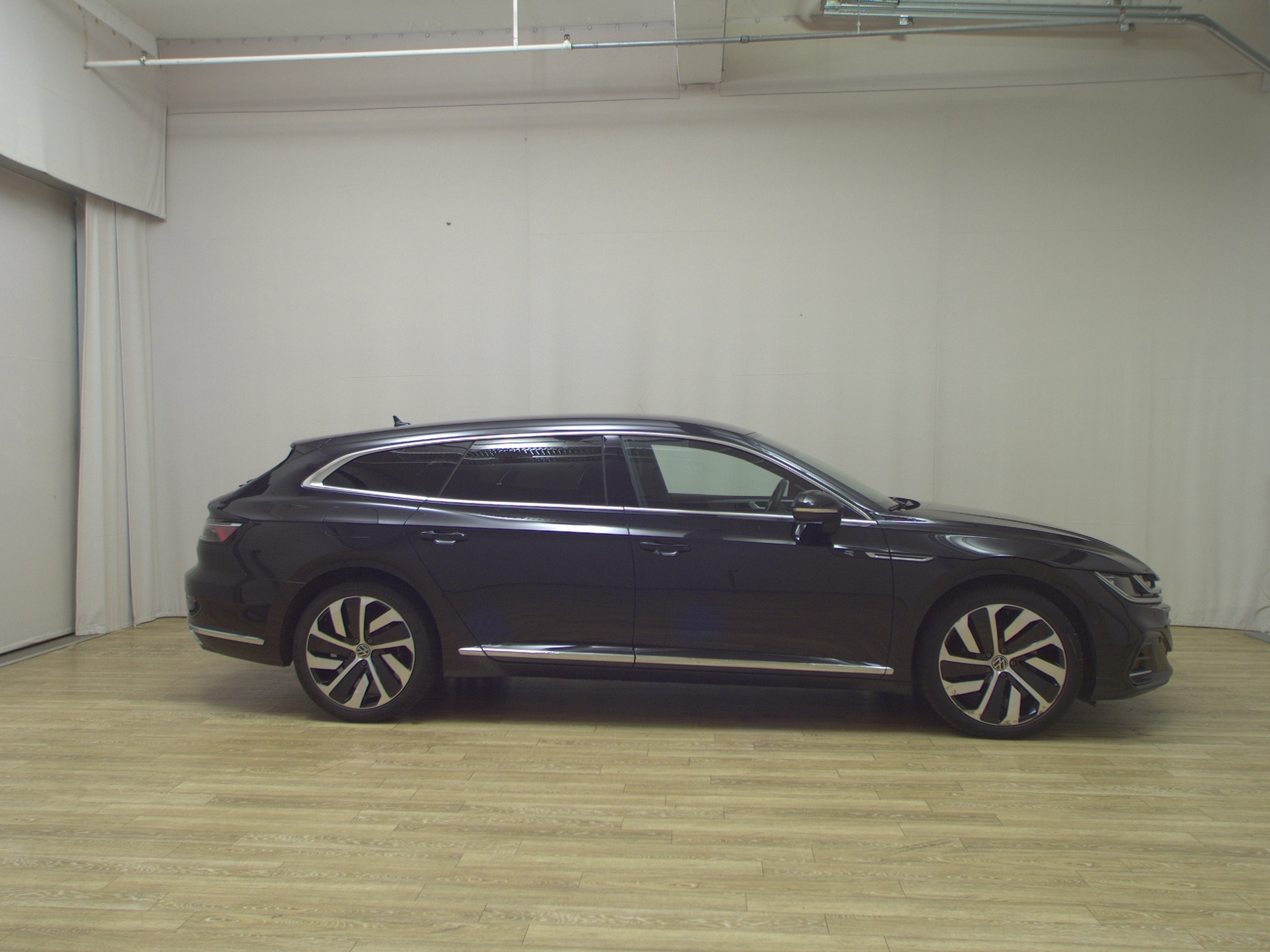 Volkswagen Arteon SB 2.0 TDI R-Line T-Leder Navi IQ.Light AID