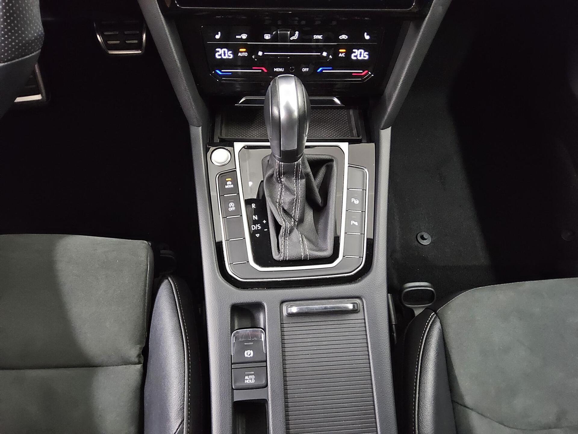 Volkswagen Arteon SB 2.0 TDI R-Line T-Leder Navi IQ.Light AID 6