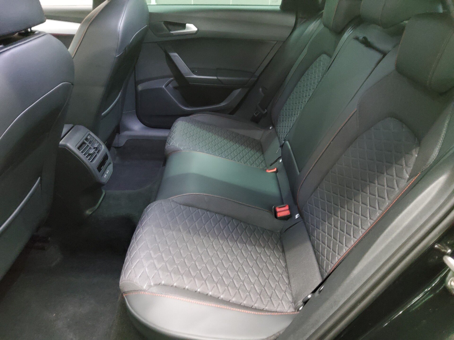 Seat Leon Sportstourer 1.0 TSI FR-Line Navi LED ACC 13