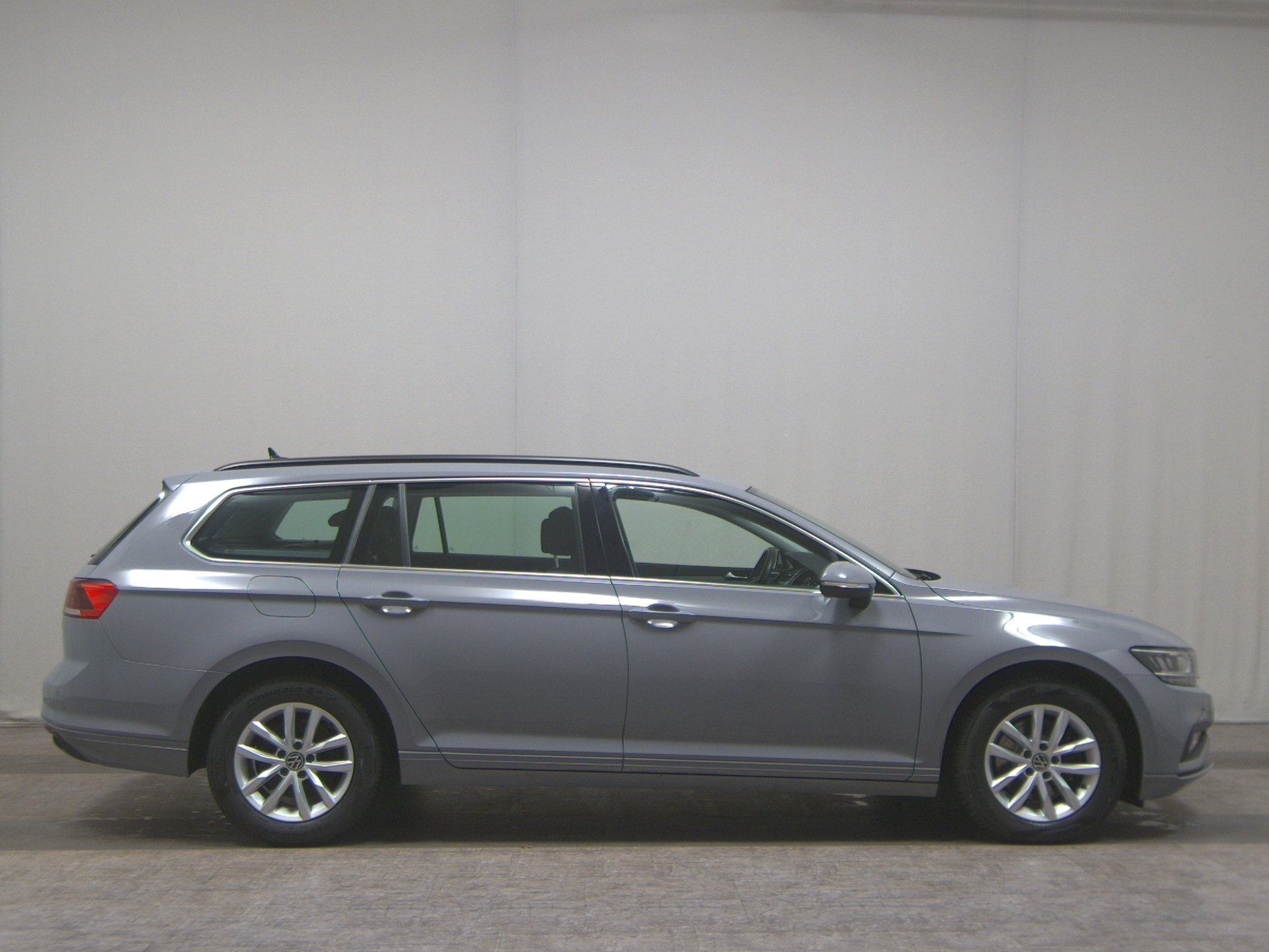 Volkswagen Passat Var. 2.0 TDI Business Navi LED RFK H-K