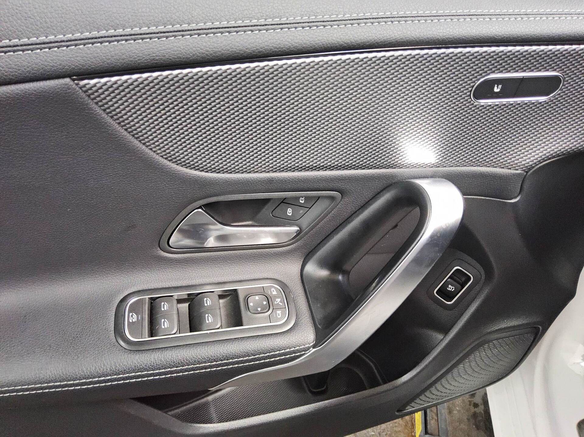 Mercedes-Benz CLA 200 SB d Progressive T-Leder Navi LED RfK 10