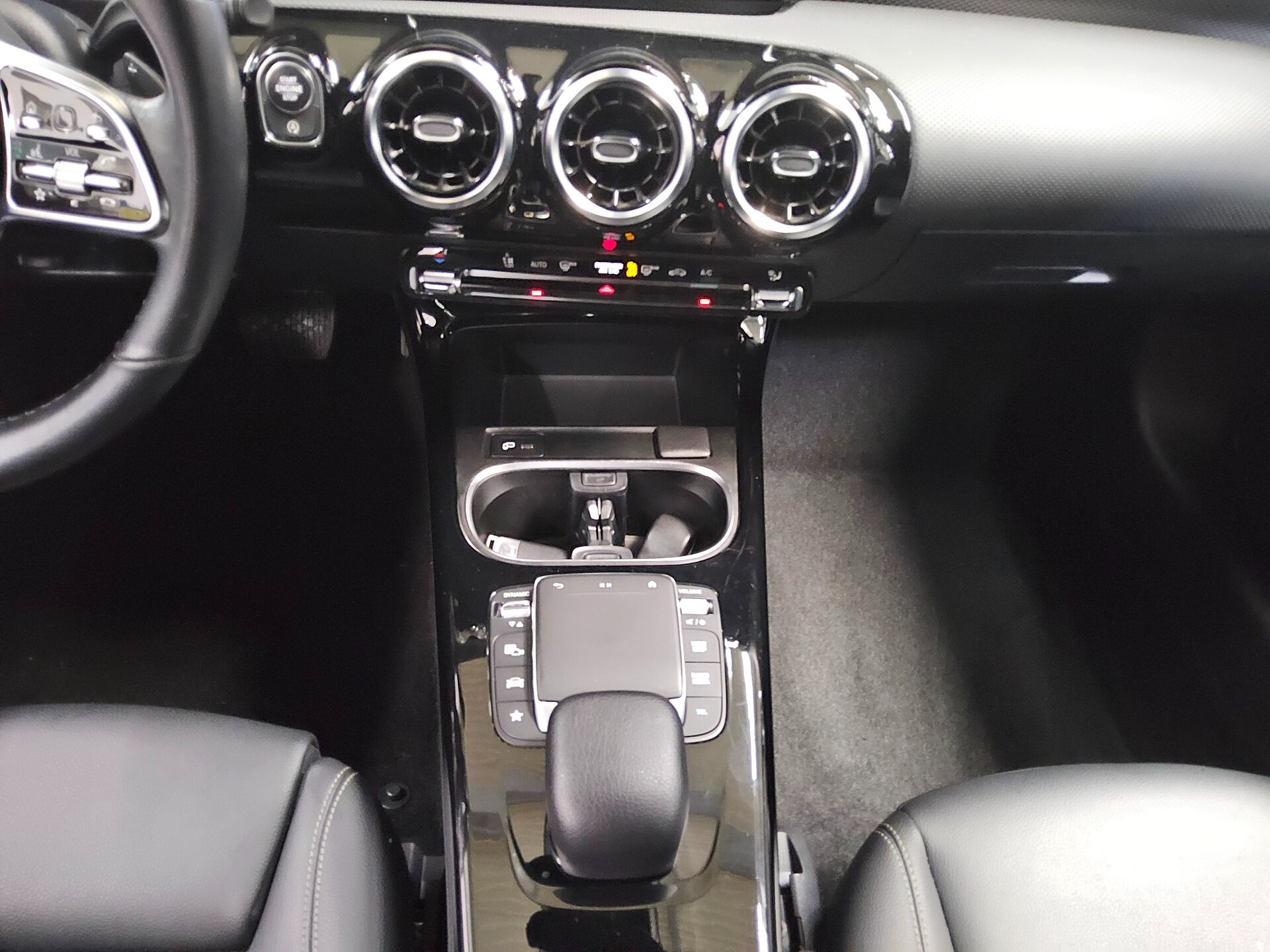 Mercedes-Benz CLA 200 SB d Progressive T-Leder Navi LED RfK 6