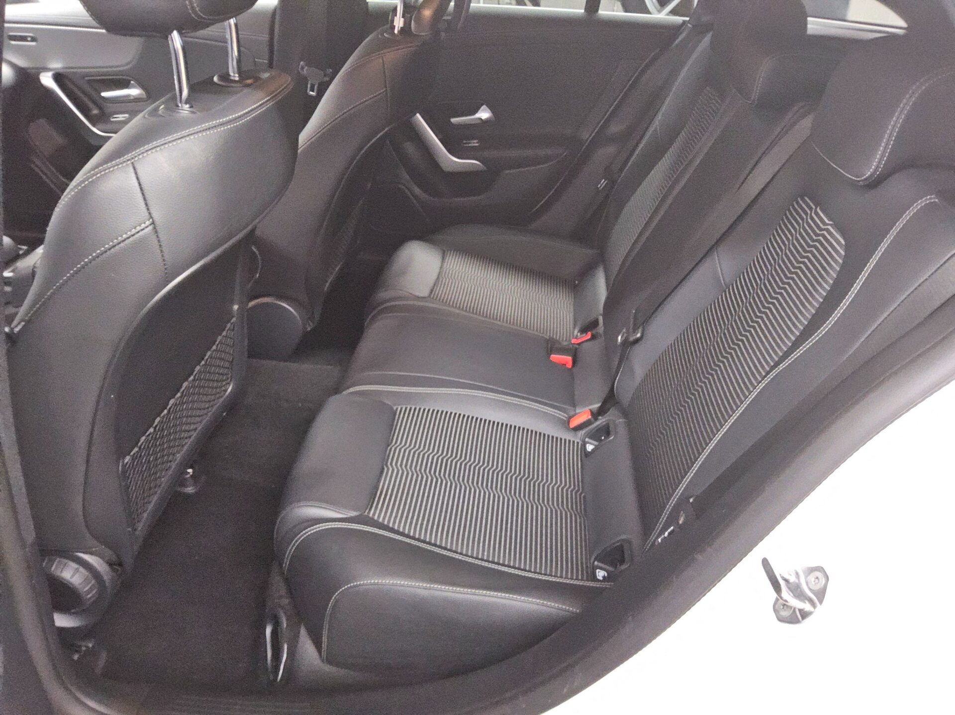 Mercedes-Benz CLA 200 SB d Progressive T-Leder Navi LED RfK 13