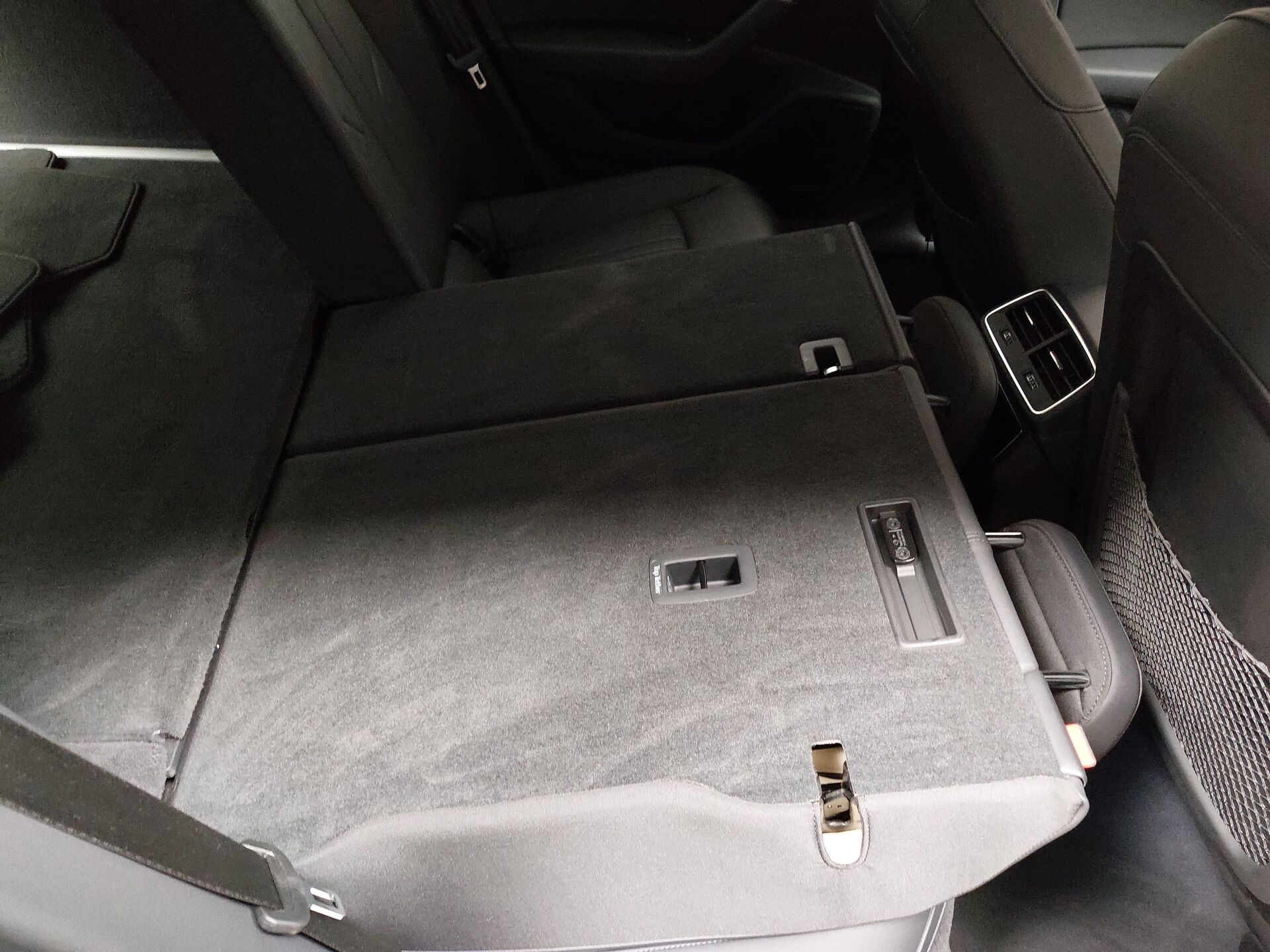 Audi A6 Avant 40 TDI Navi LED Shz Leder 18