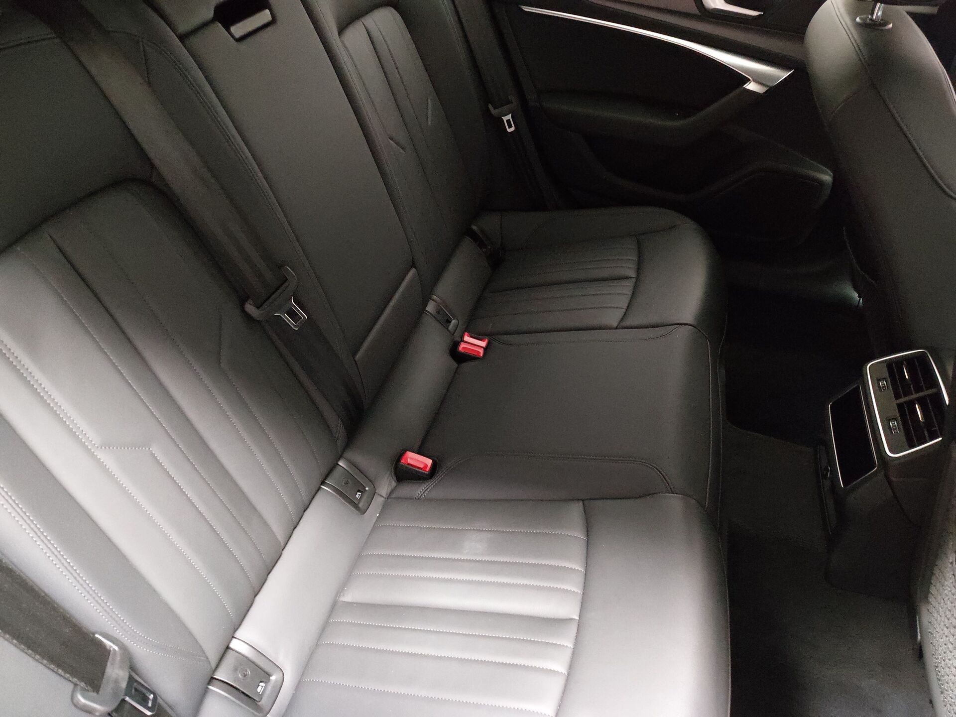 Audi A6 Avant 40 TDI Navi LED Shz Leder 17