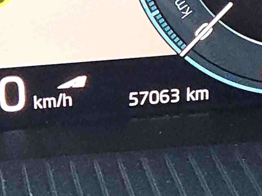 Skoda Octavia Kombi 2.0 TDI SportLine Navi vc LED 10