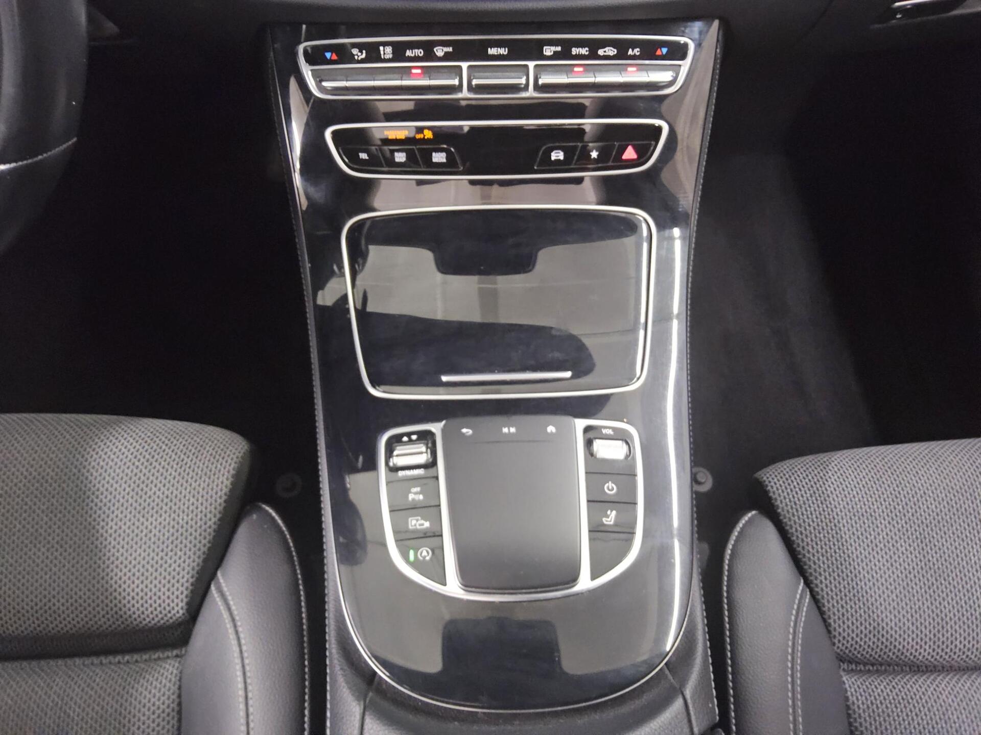 Mercedes-Benz E 220 T d T-Leder Navi LED Pano 6